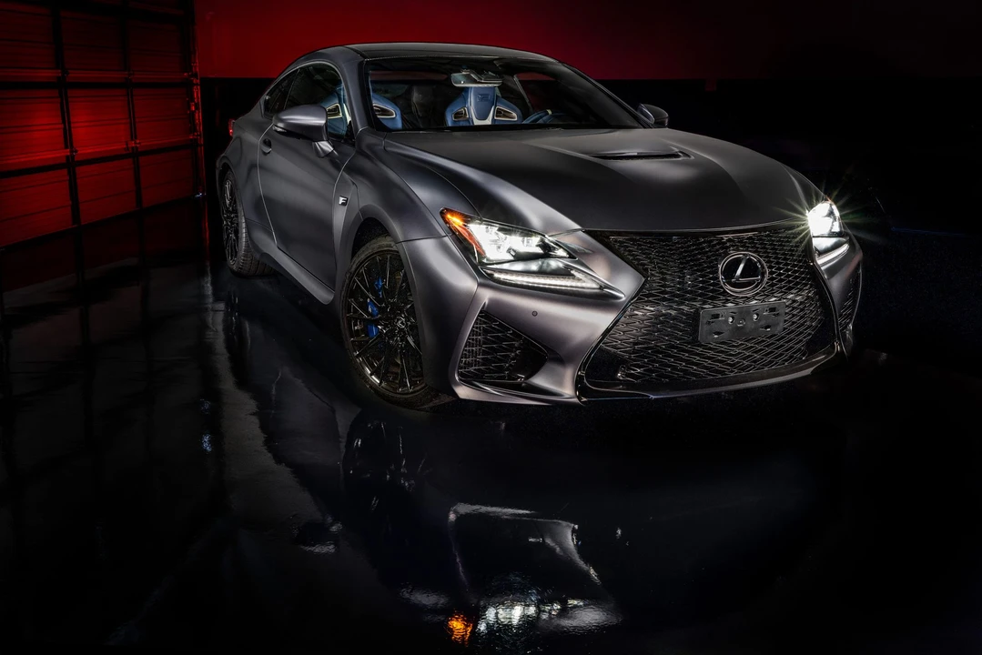 2019 Lexus RC F - Image 5 of 31