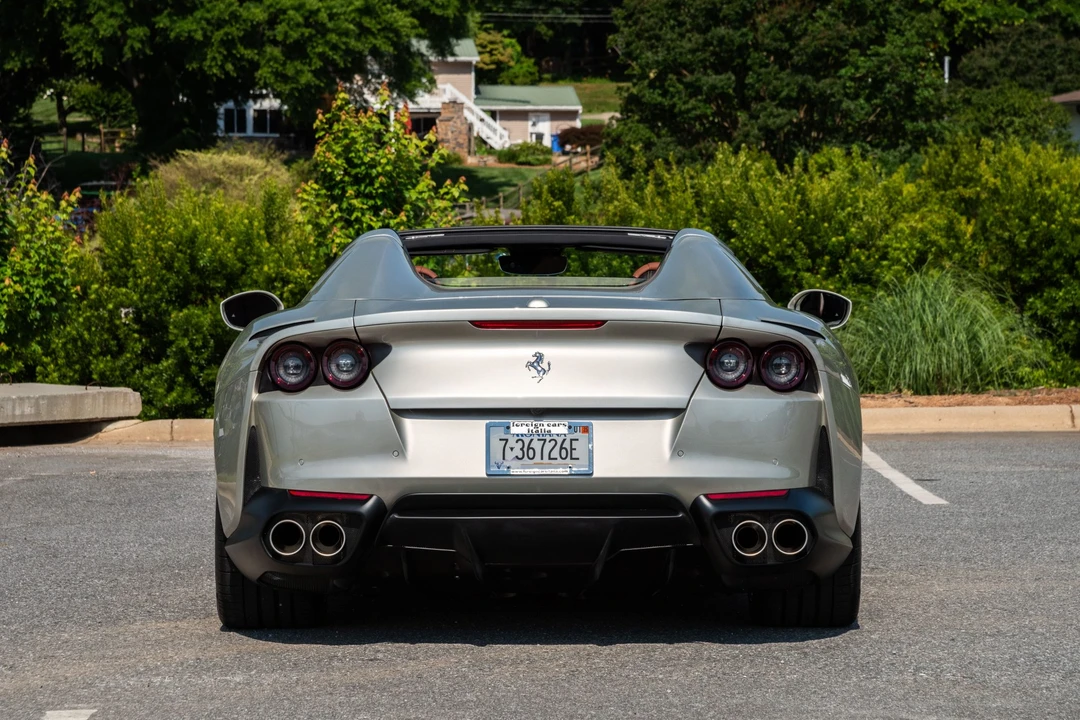 2021 Ferrari 812 GTS - Image 27 of 31