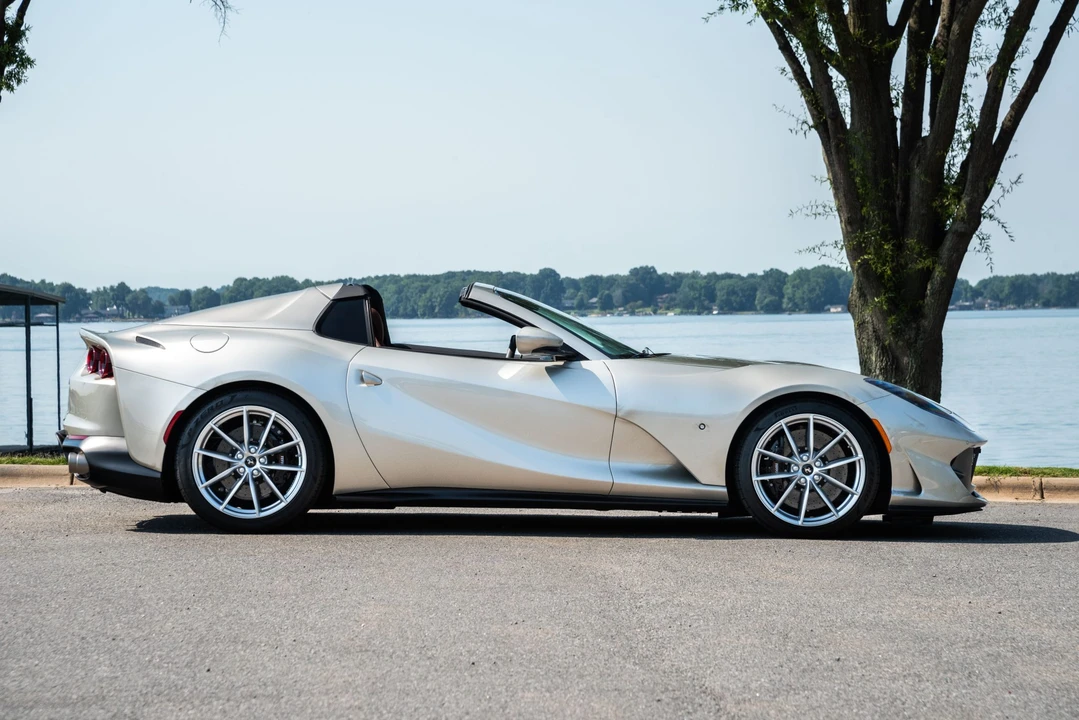 2021 Ferrari 812 GTS - Image 19 of 31