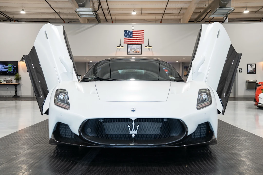 2022 Maserati MC20 - Image 24 of 31