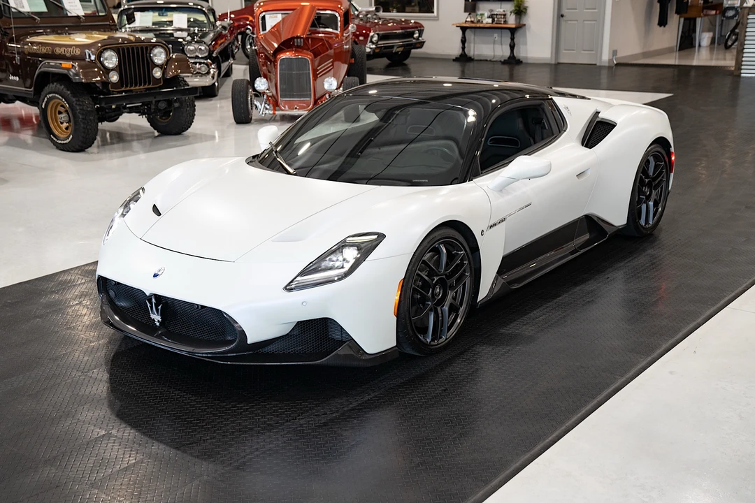 2022 Maserati MC20 - Image 18 of 31