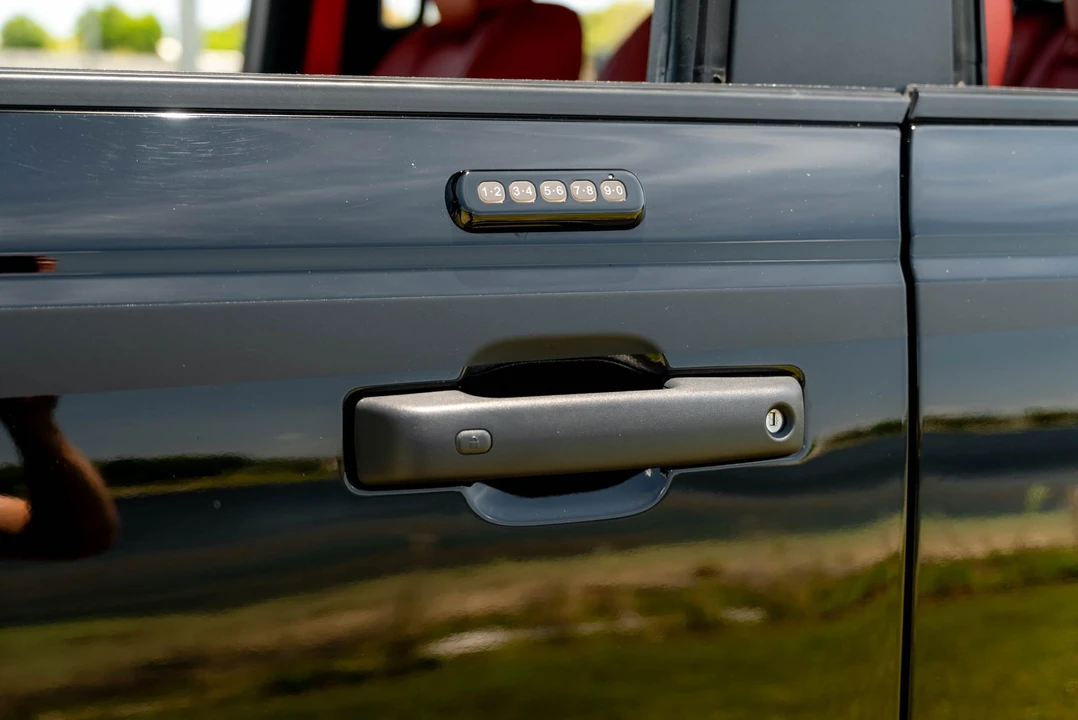 2023 Ford Bronco Raptor 6th Gen - Image 22 of 31