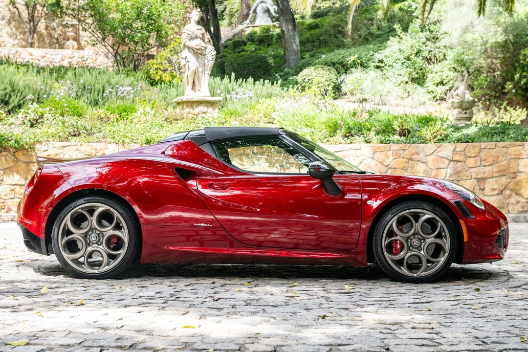 2020 Alfa Romeo 4C Spider - Image 7 of 31