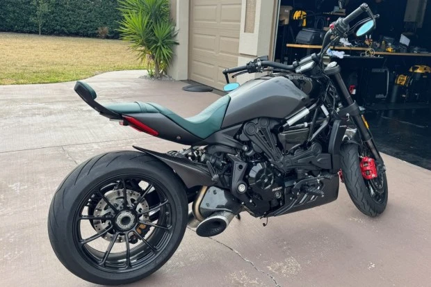 2022 Ducati Diavel - Image 2 of 9
