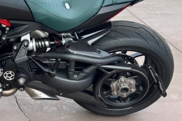 2022 Ducati Diavel - Image 8 of 9
