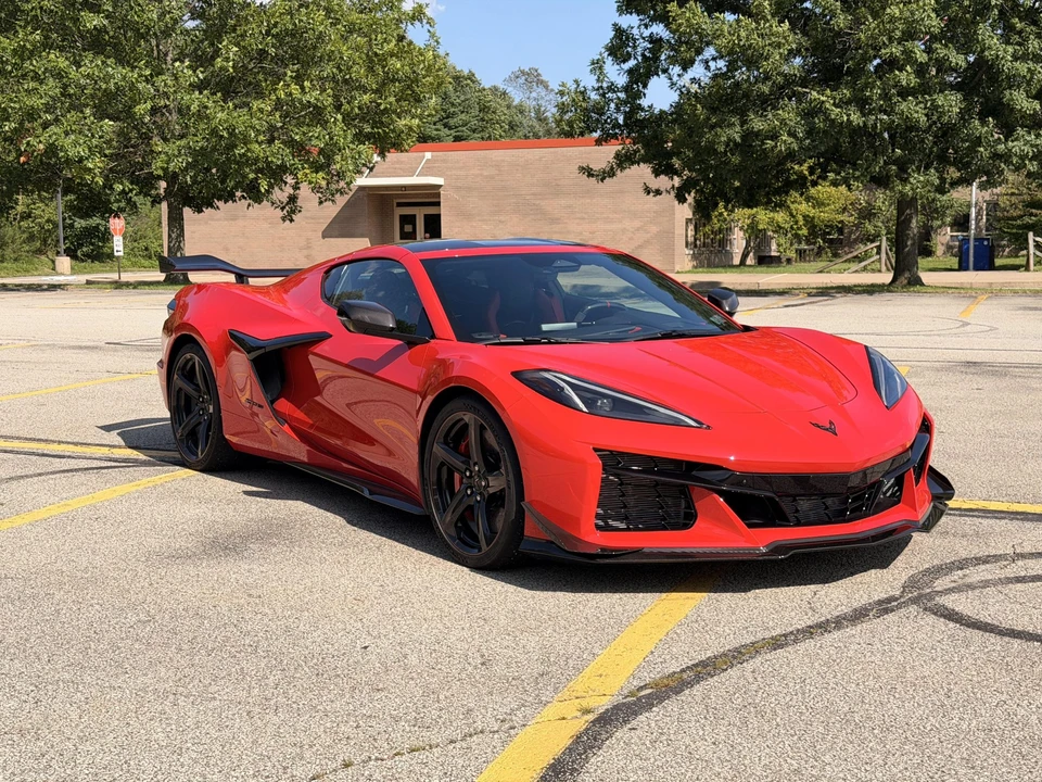 2024 Chevrolet Corvette C8 Z06 - Image 18 of 31