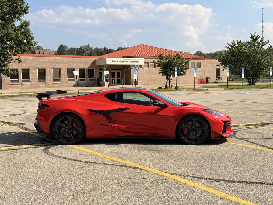 2024 Chevrolet Corvette C8 Z06 - Image 15 of 31