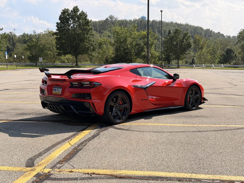2024 Chevrolet Corvette C8 Z06 - Image 14 of 31