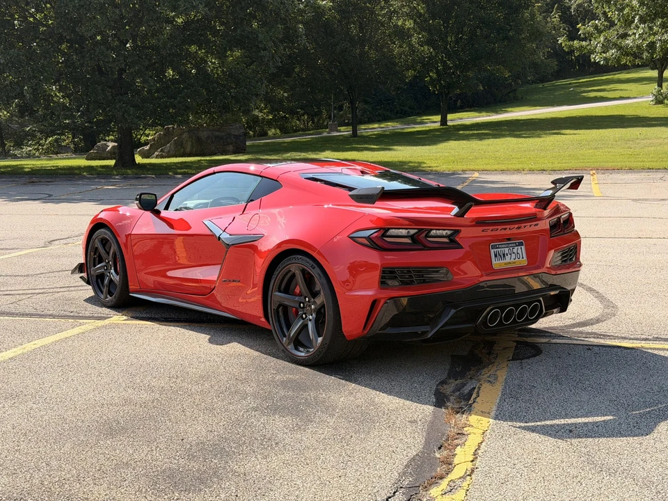 2024 Chevrolet Corvette C8 Z06 - Image 9 of 31