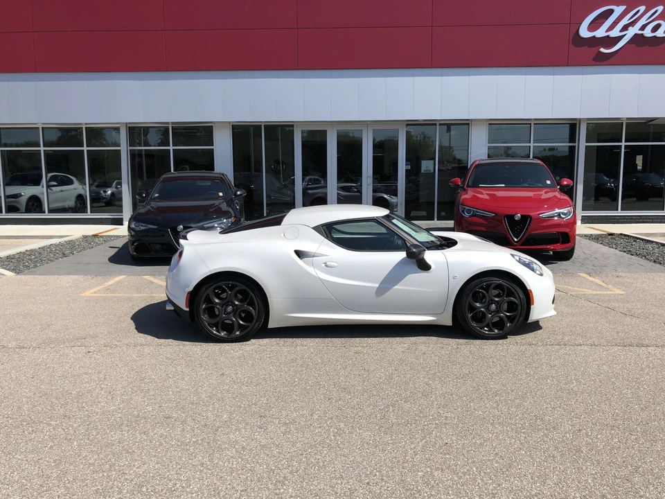 2017 Alfa Romeo 4C Coupe - Image 5 of 31