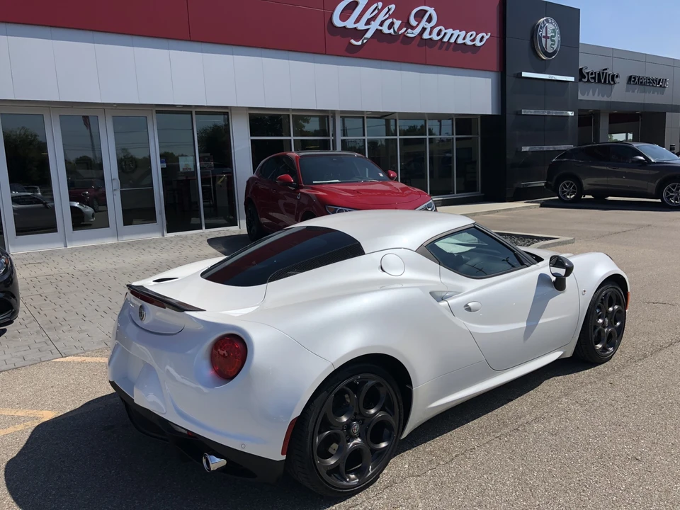 2017 Alfa Romeo 4C Coupe - Image 9 of 31