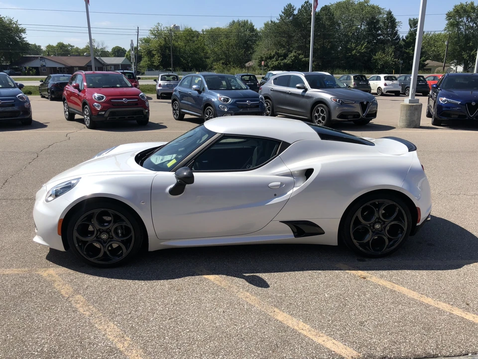 2017 Alfa Romeo 4C Coupe - Image 7 of 31