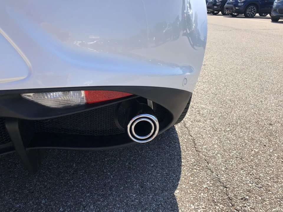 2017 Alfa Romeo 4C Coupe - Image 13 of 31