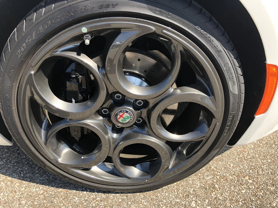 2017 Alfa Romeo 4C Coupe - Image 18 of 31