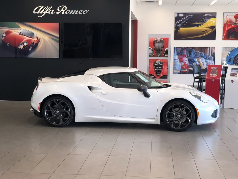 2017 Alfa Romeo 4C Coupe - Image 2 of 31