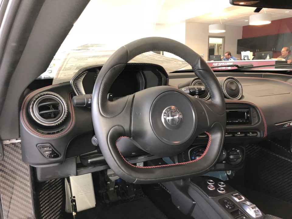2017 Alfa Romeo 4C Coupe - Image 29 of 31
