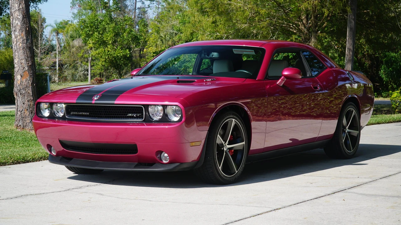 2010 Dodge Challenger SRT8 & 392 3rd Gen - Image 18 of 31