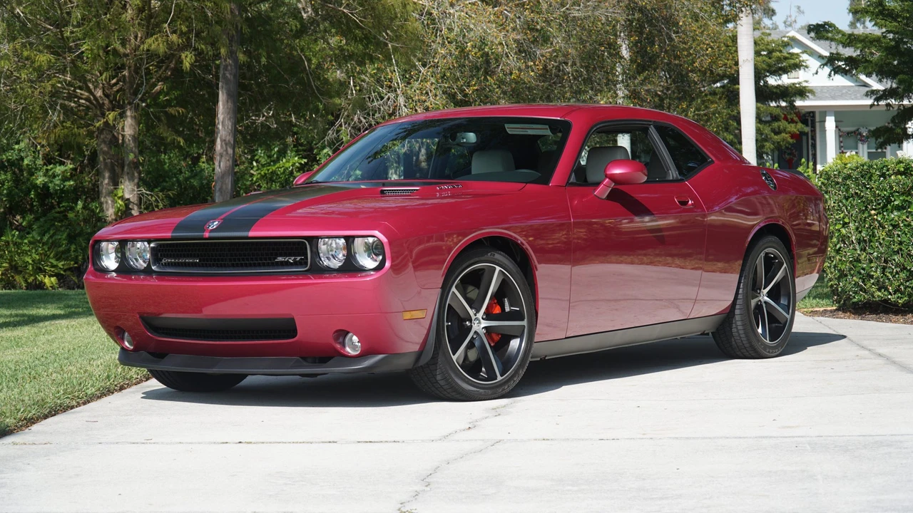 2010 Dodge Challenger SRT8 & 392 3rd Gen - Image 17 of 31