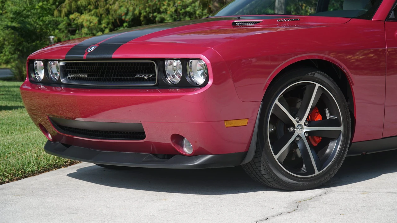 2010 Dodge Challenger SRT8 & 392 3rd Gen - Image 26 of 31