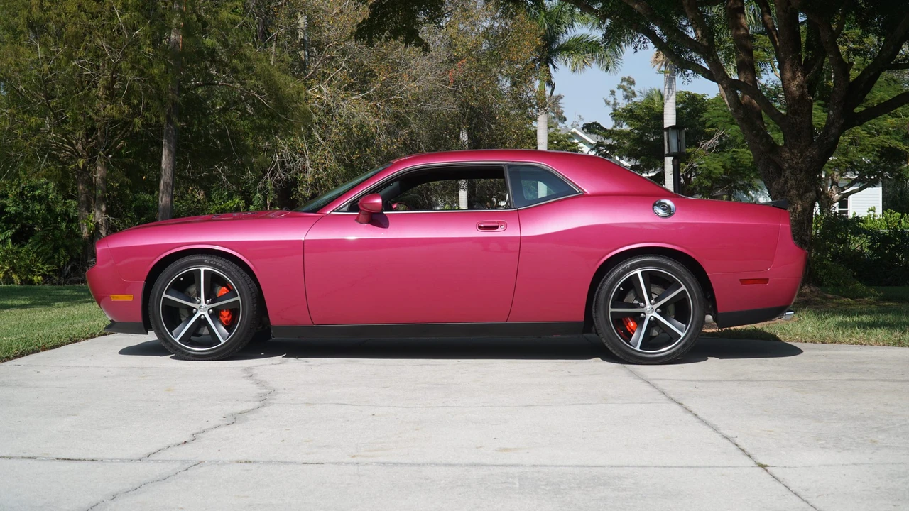 2010 Dodge Challenger SRT8 & 392 3rd Gen - Image 13 of 31