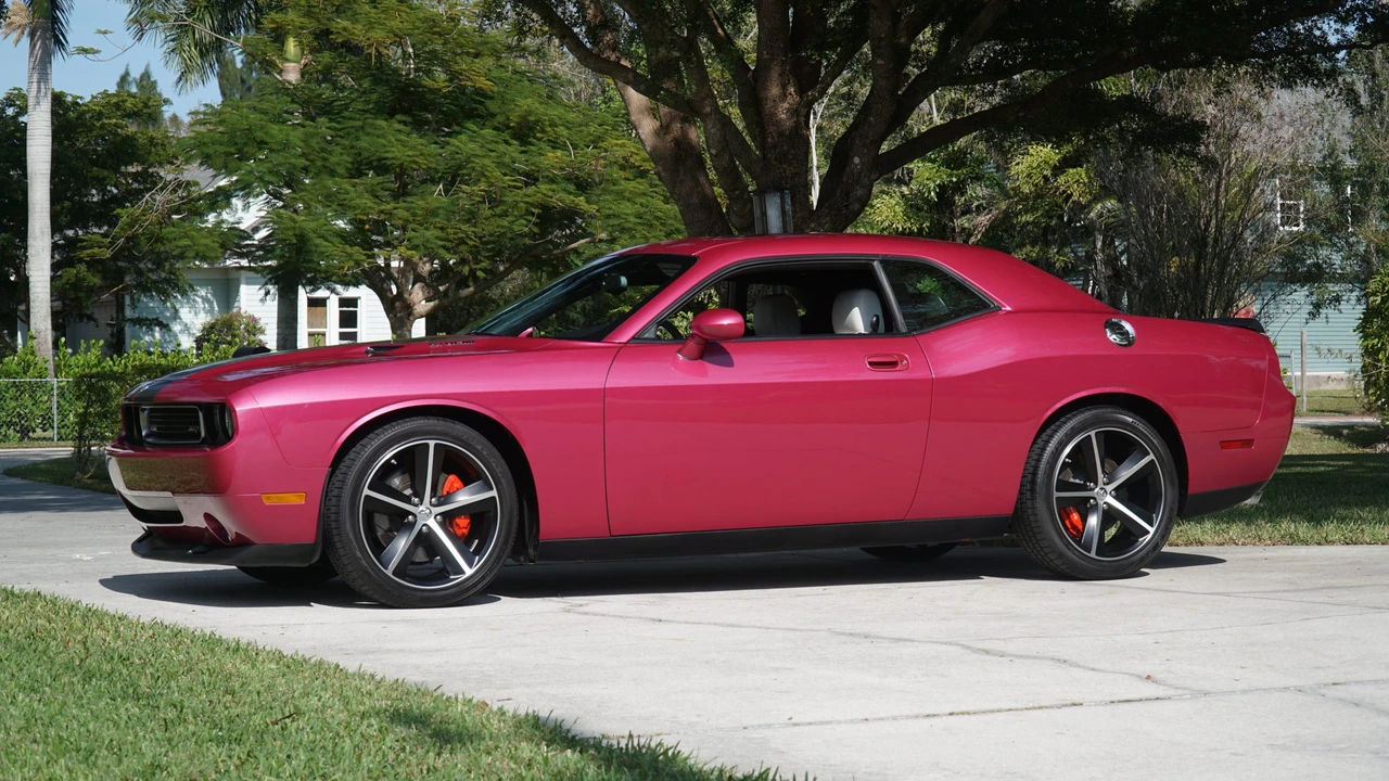 2010 Dodge Challenger SRT8 & 392 3rd Gen - Image 14 of 31