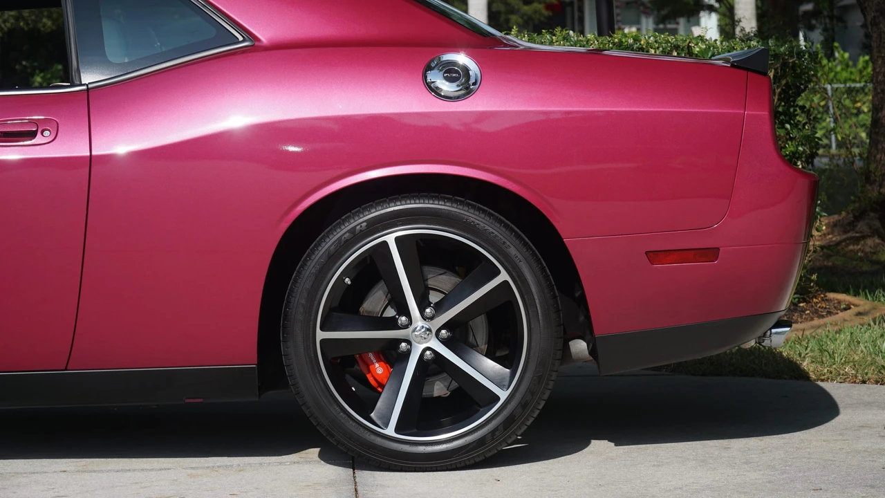 2010 Dodge Challenger SRT8 & 392 3rd Gen - Image 28 of 31