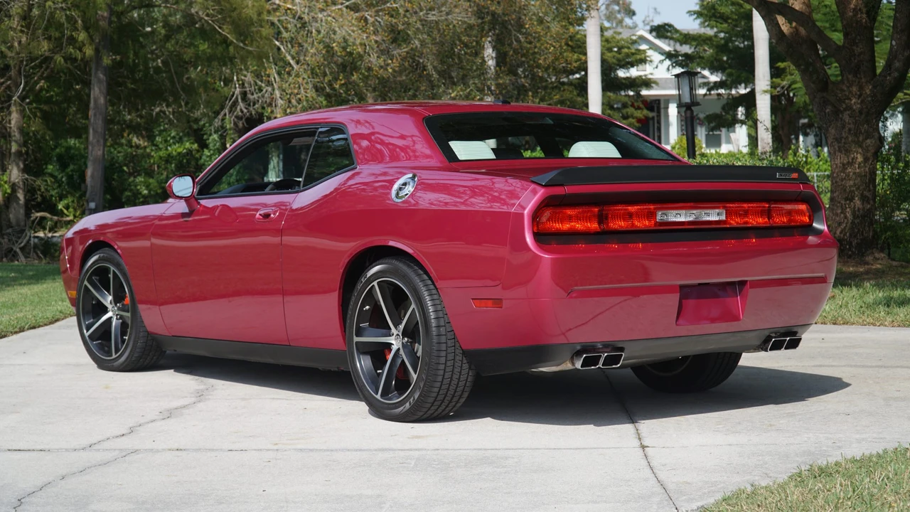 2010 Dodge Challenger SRT8 & 392 3rd Gen - Image 11 of 31