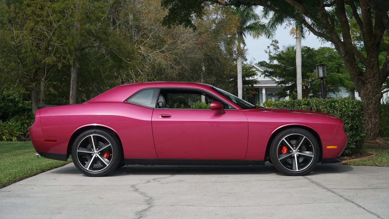 2010 Dodge Challenger SRT8 & 392 3rd Gen - Image 6 of 31