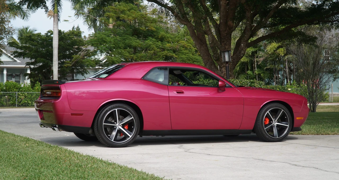 2010 Dodge Challenger SRT8 & 392 3rd Gen - Image 7 of 31