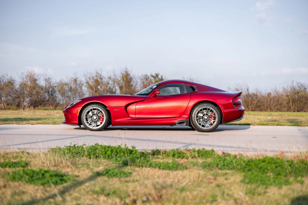 2014 Dodge Viper 5th Gen - Image 5 of 31