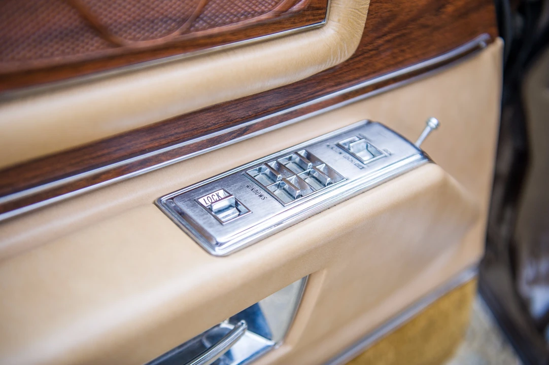 1976 Cadillac Eldorado 9th Gen - Image 25 of 31