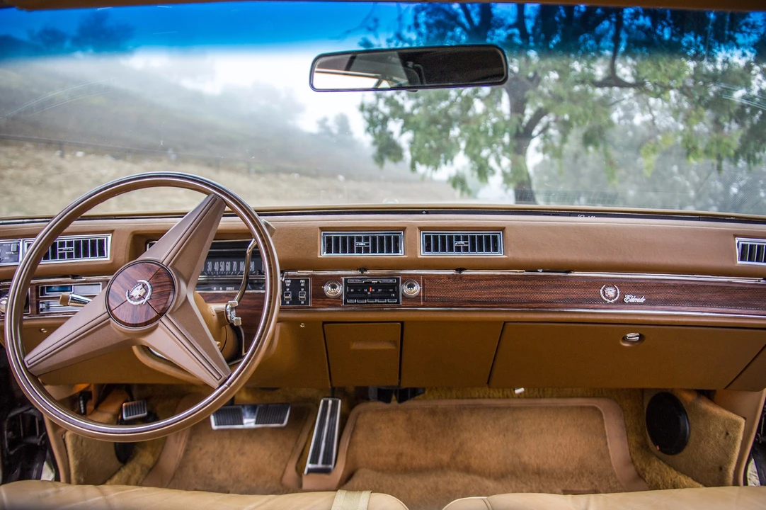 1976 Cadillac Eldorado 9th Gen - Image 27 of 31