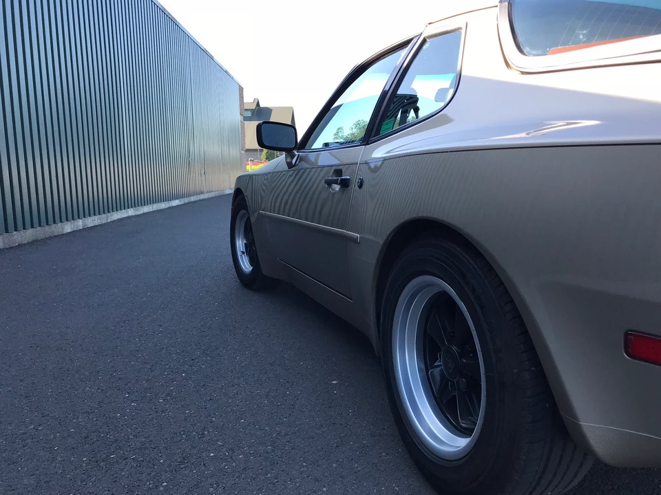 1985 Porsche 944 - Image 18 of 31