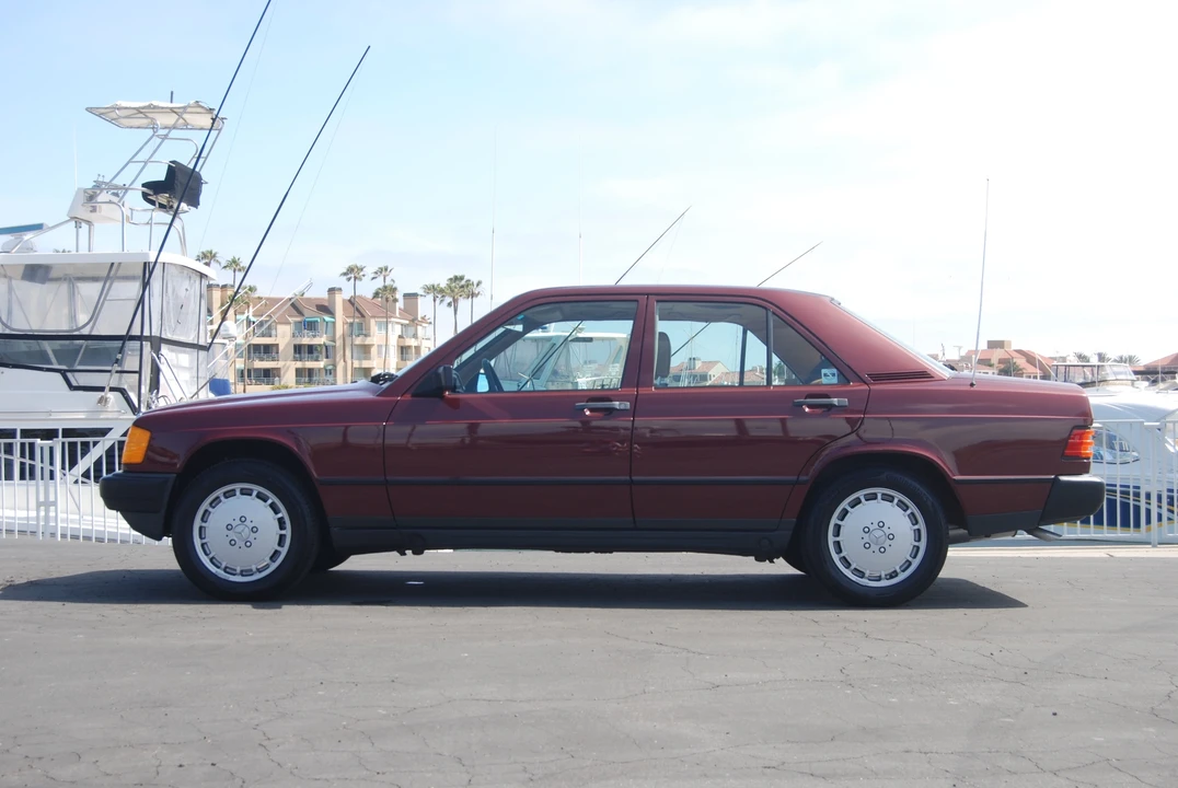 1986 Mercedes-Benz 190E - Image 8 of 31