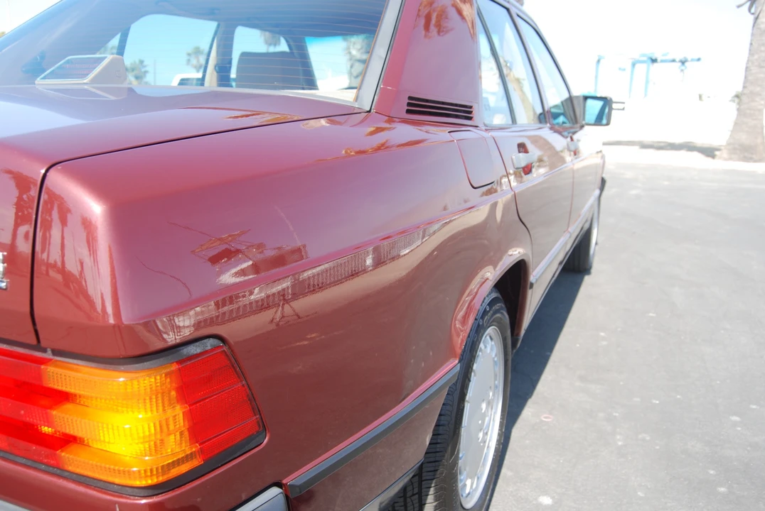 1986 Mercedes-Benz 190E - Image 12 of 31