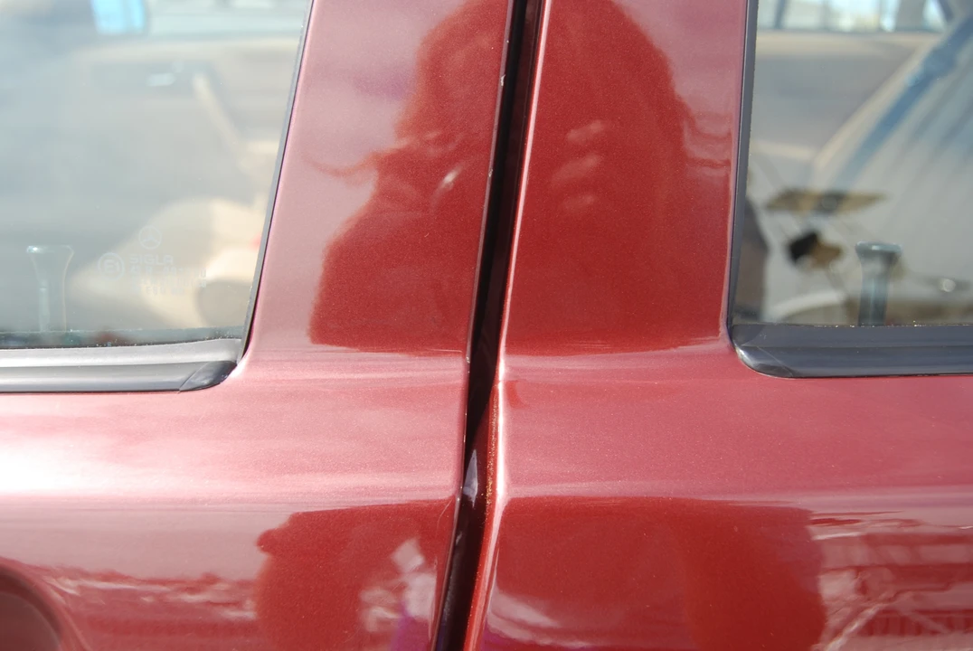 1986 Mercedes-Benz 190E - Image 27 of 31