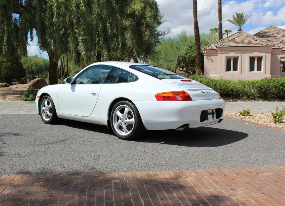1999 Porsche 996 Carrera - Image 11 of 31