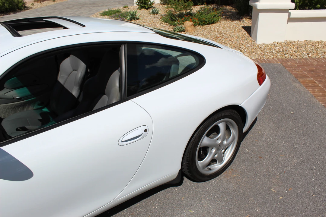 1999 Porsche 996 Carrera - Image 16 of 31