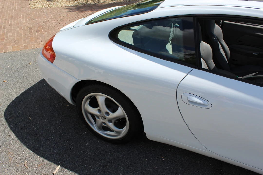 1999 Porsche 996 Carrera - Image 18 of 31