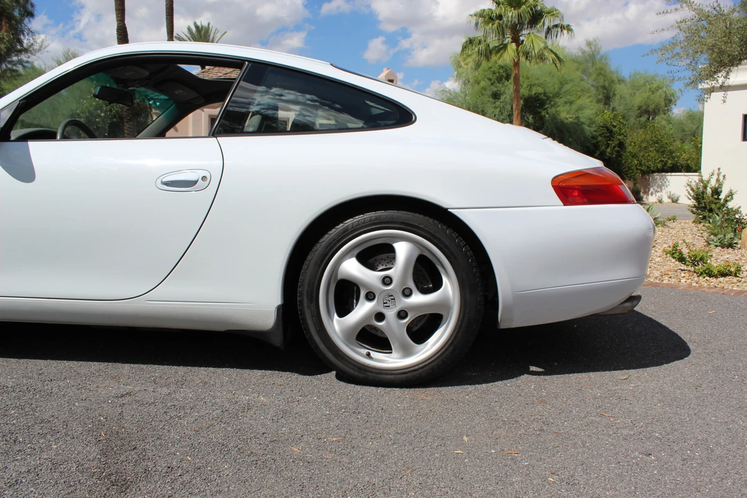 1999 Porsche 996 Carrera - Image 23 of 31