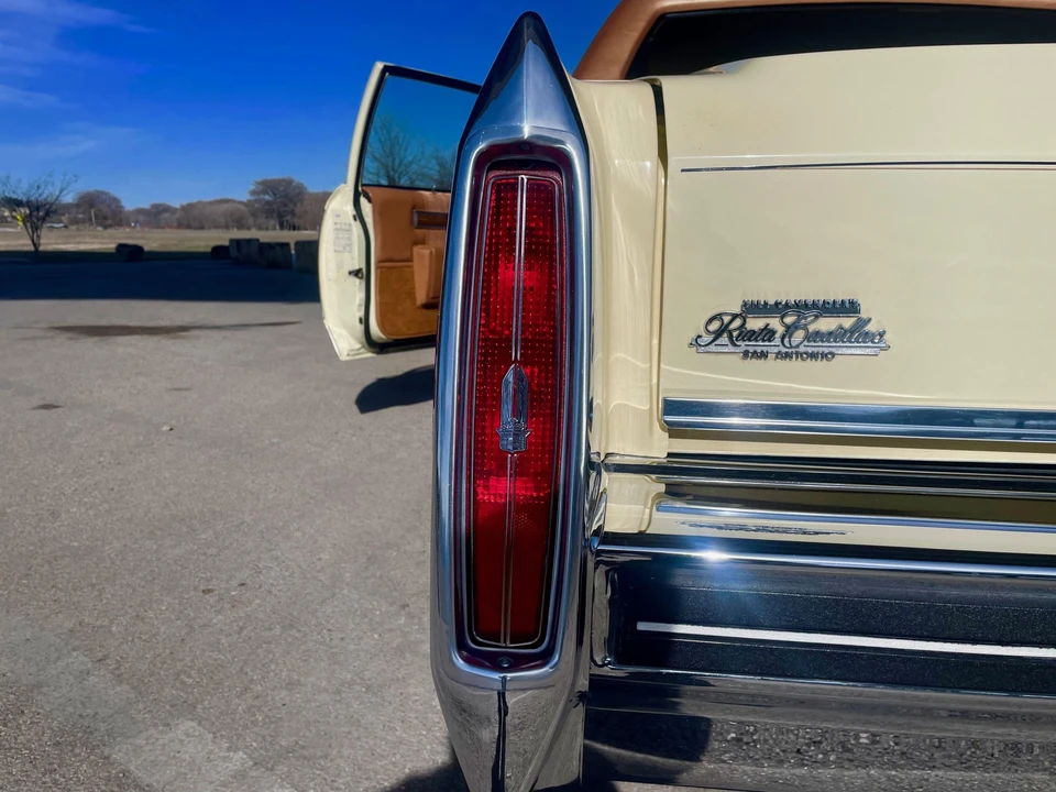 1983 Cadillac DeVille 5th Gen - Image 26 of 31