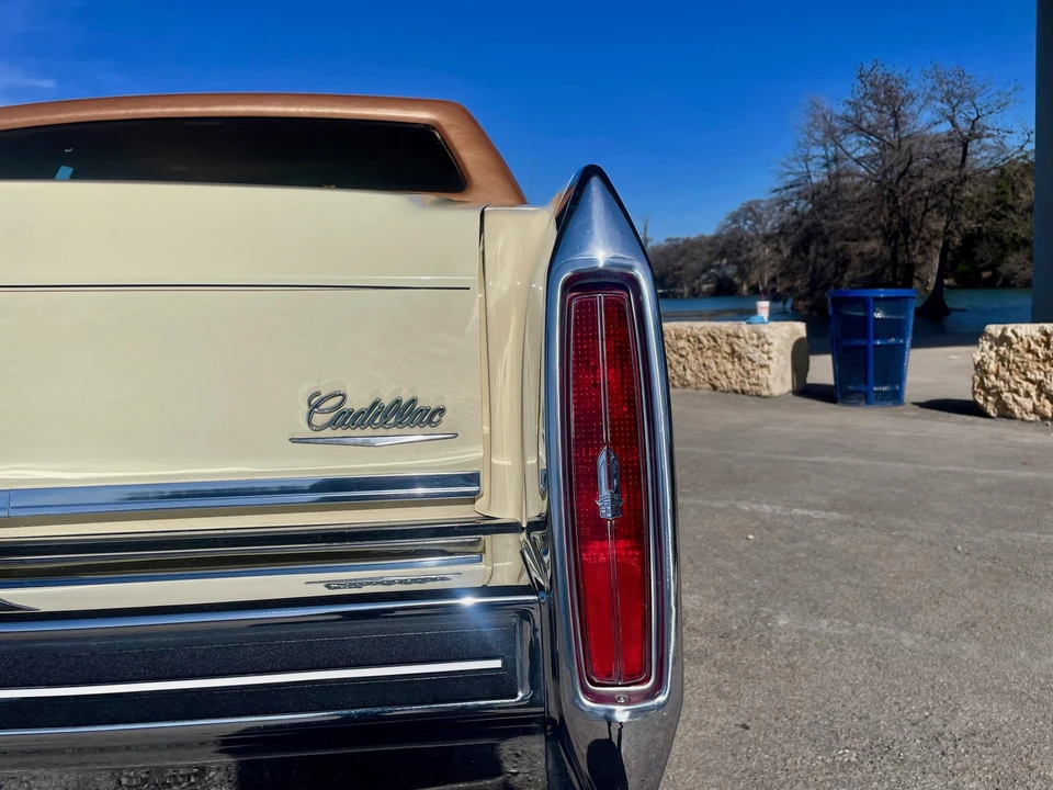 1983 Cadillac DeVille 5th Gen - Image 27 of 31