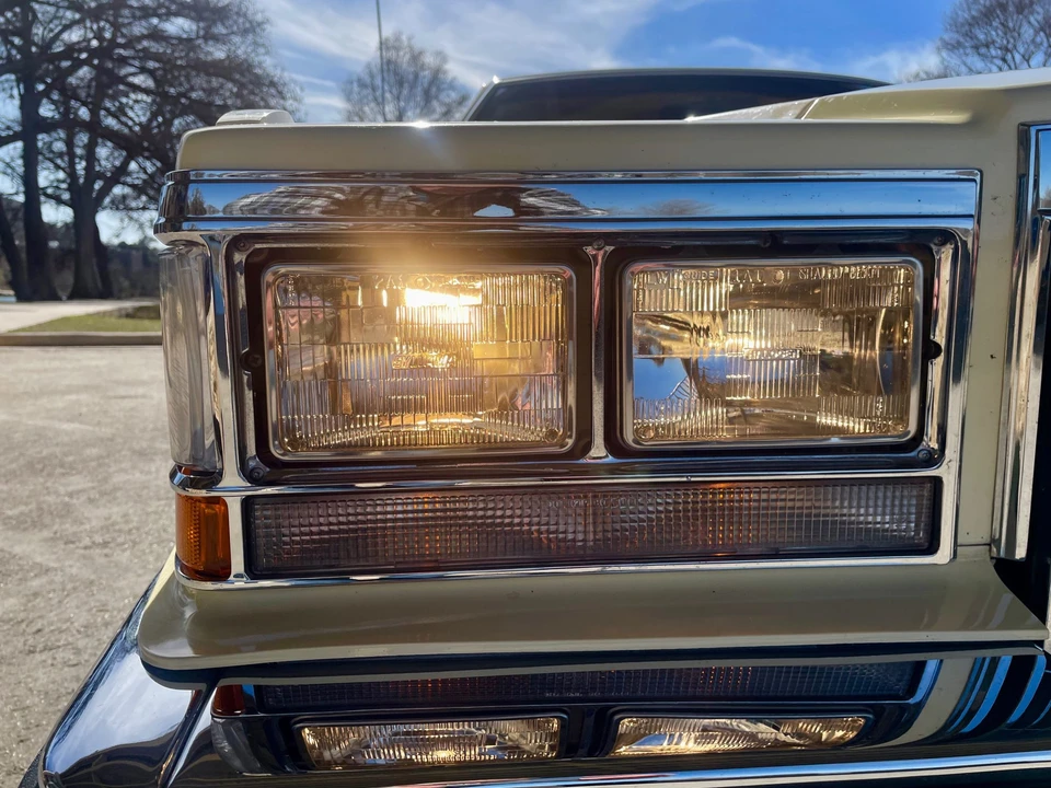 1983 Cadillac DeVille 5th Gen - Image 24 of 31