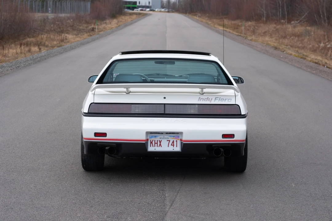 1984 Pontiac Fiero - Image 19 of 31