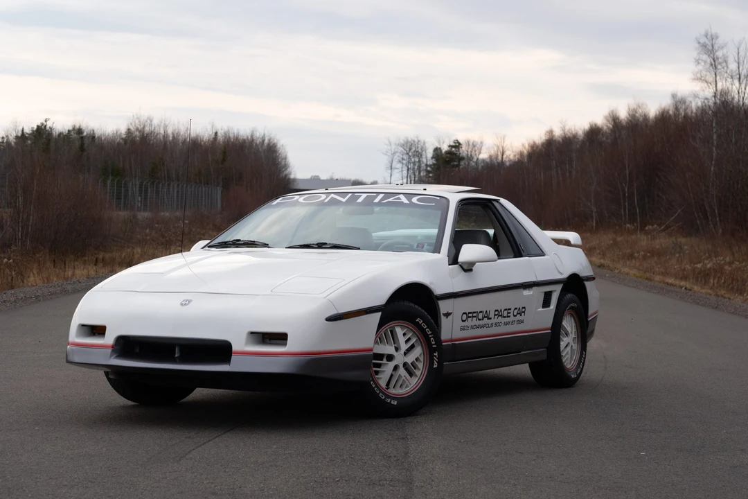 1984 Pontiac Fiero - Image 10 of 31