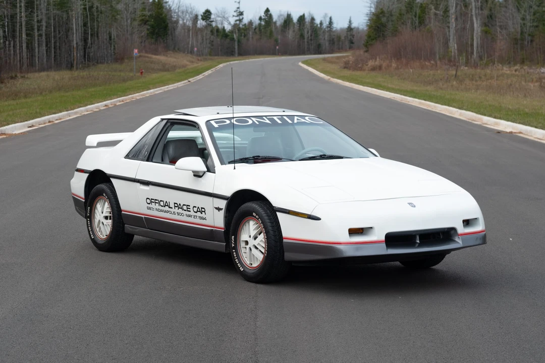 1984 Pontiac Fiero - Image 4 of 31