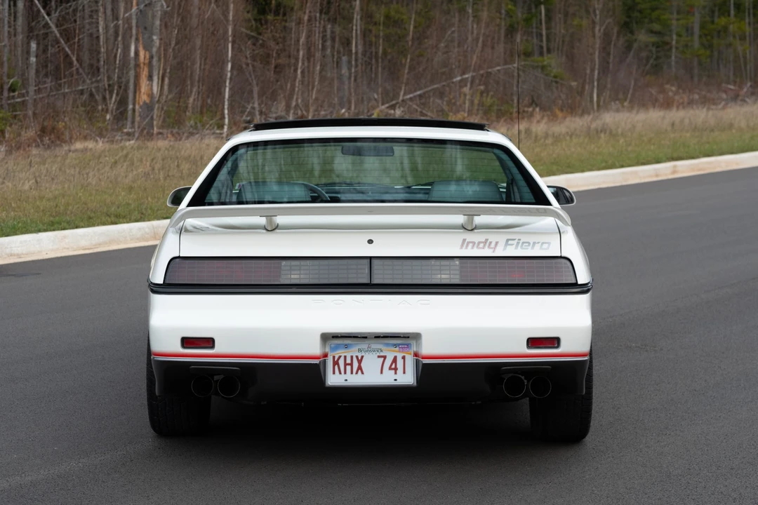 1984 Pontiac Fiero - Image 20 of 31