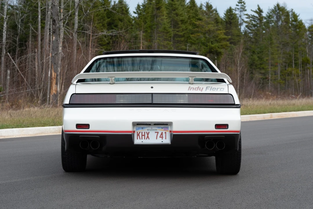 1984 Pontiac Fiero - Image 21 of 31