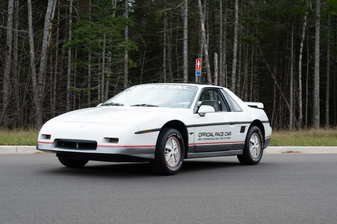 1984 Pontiac Fiero - Image 9 of 31