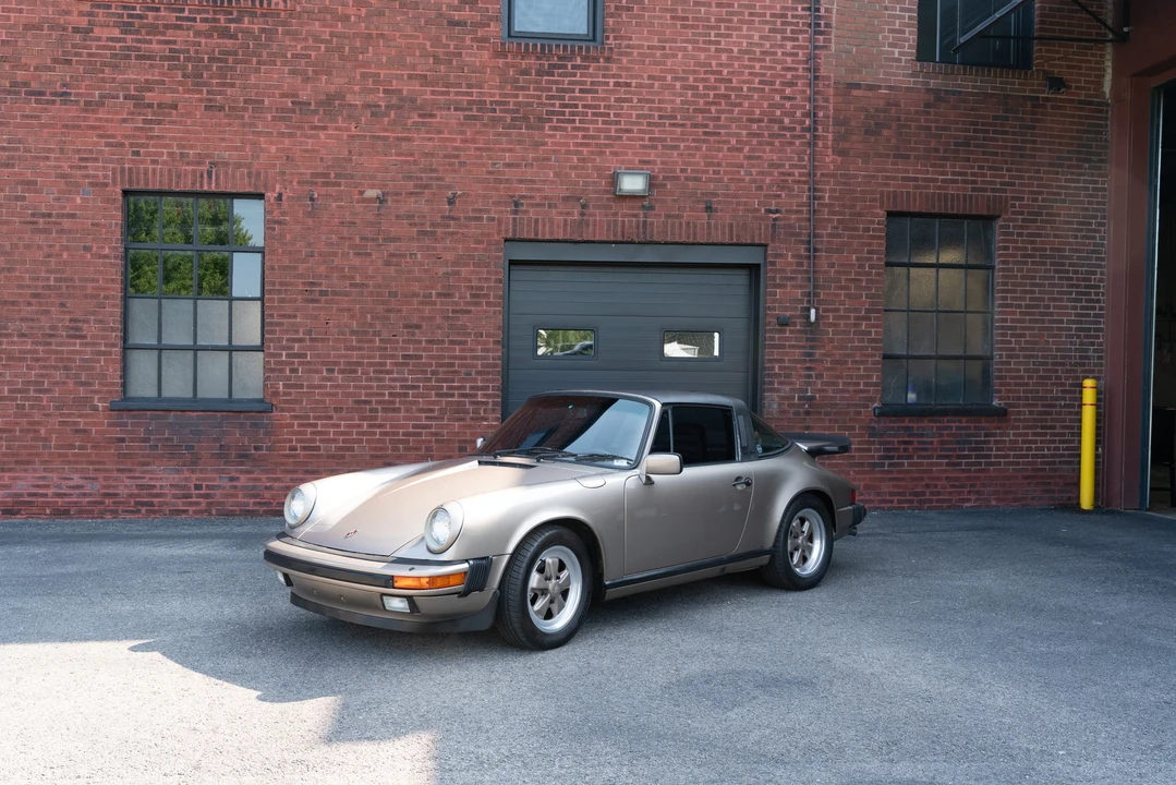1984 Porsche 911 Carrera 3.2 - Image 3 of 31